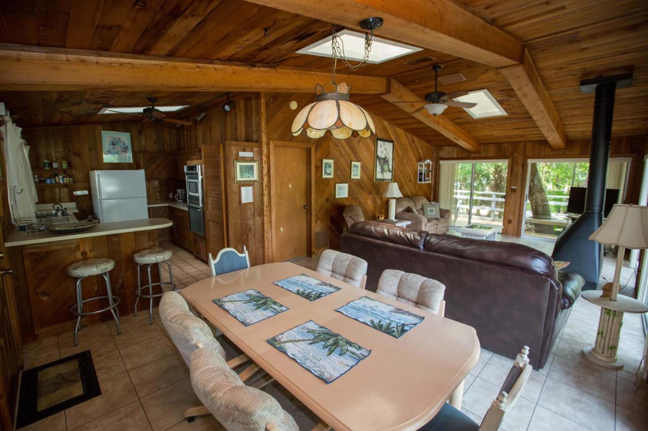 Riverfront Treetop Bungalow Homosassa Bagian luar foto